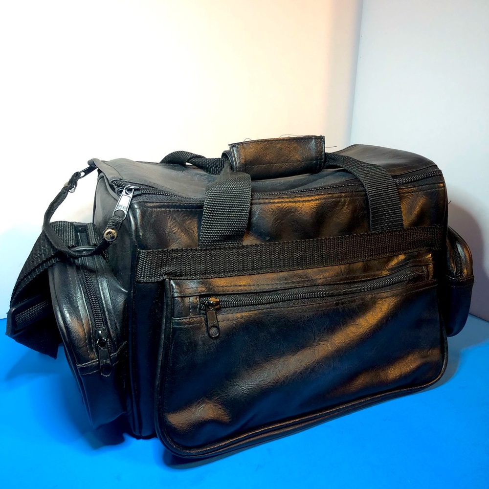 Ryka Camera Bag Premier Black Leather. Comes With Shoulder Strap.